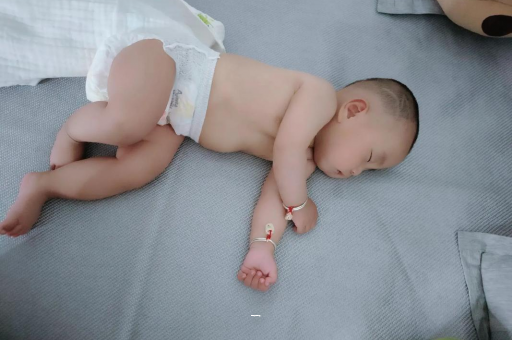 岑溪宝宝老打喷嚏怎么办